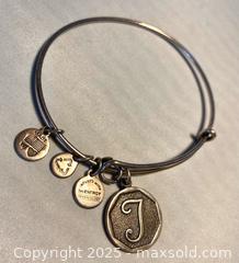 MaxSold Auction: Alex & Ani Charm Bracelets - Maple Shade (New Jersey, USA) SELLER MANAGED Downsizing Online Auction - Martin Avenue