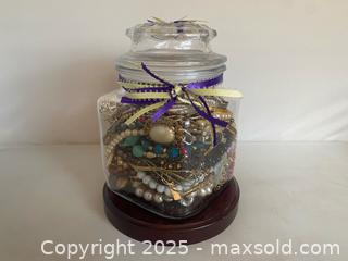 MaxSold Auction: Costume and Vintage Jewelry Filled Jar - Maple Shade (New Jersey, USA) SELLER MANAGED Downsizing Online Auction - Martin Avenue