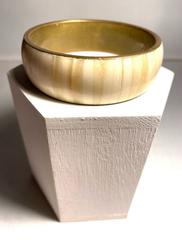 MaxSold Auction: Cream Colored Shell Jewelry & More - Maple Shade (New Jersey, USA) SELLER MANAGED Downsizing Online Auction - Martin Avenue