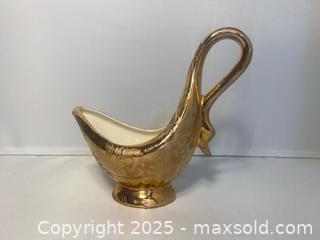 MaxSold Auction: Savoy China Weeping Swan Gravy/Sauce Boat w/ 24kt Gold  - Maple Shade (New Jersey, USA) SELLER MANAGED Downsizing Online Auction - Martin Avenue