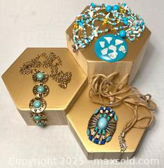 MaxSold Auction: Southwest Style - Maple Shade (New Jersey, USA) SELLER MANAGED Downsizing Online Auction - Martin Avenue