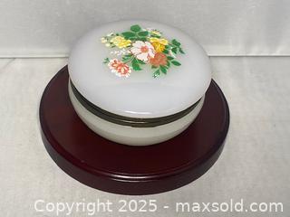MaxSold Auction: Vintage Flower Trinket Dish/Jewelry Box - Maple Shade (New Jersey, USA) SELLER MANAGED Downsizing Online Auction - Martin Avenue