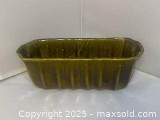 MaxSold Auction: Vintage McCoy Green Planter DishF550-10 - Maple Shade (New Jersey, USA) SELLER MANAGED Downsizing Online Auction - Martin Avenue