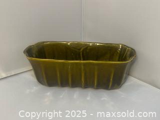 MaxSold Auction: Vintage McCoy Green Planter DishF550-10 - Maple Shade (New Jersey, USA) SELLER MANAGED Downsizing Online Auction - Martin Avenue