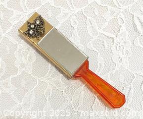 MaxSold Auction: Vintage Vanity Items - Maple Shade (New Jersey, USA) SELLER MANAGED Downsizing Online Auction - Martin Avenue