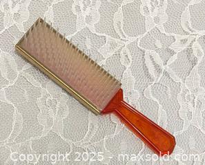 MaxSold Auction: Vintage Vanity Items - Maple Shade (New Jersey, USA) SELLER MANAGED Downsizing Online Auction - Martin Avenue