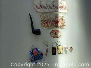 MaxSold Auction: Collectibles items - West Vancouver (British Columbia, Canada) SELLER MANAGED Downsizing Online Auction - Duchess Avenue