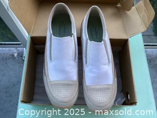 MaxSold Auction: New men sport shoes - West Vancouver (British Columbia, Canada) SELLER MANAGED Downsizing Online Auction - Duchess Avenue