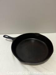MaxSold Auction: Cast Iron Frying Pans / Skillets - Toronto (Ontario, Canada) SELLER MANAGED Estate Sale Online Auction - Roxton Road