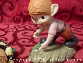 MaxSold Auction: figurine of a bow and bottel stopper lot - Inverary (Ontario, Canada) SELLER MANAGED Moving Online Auction - Battersea Road