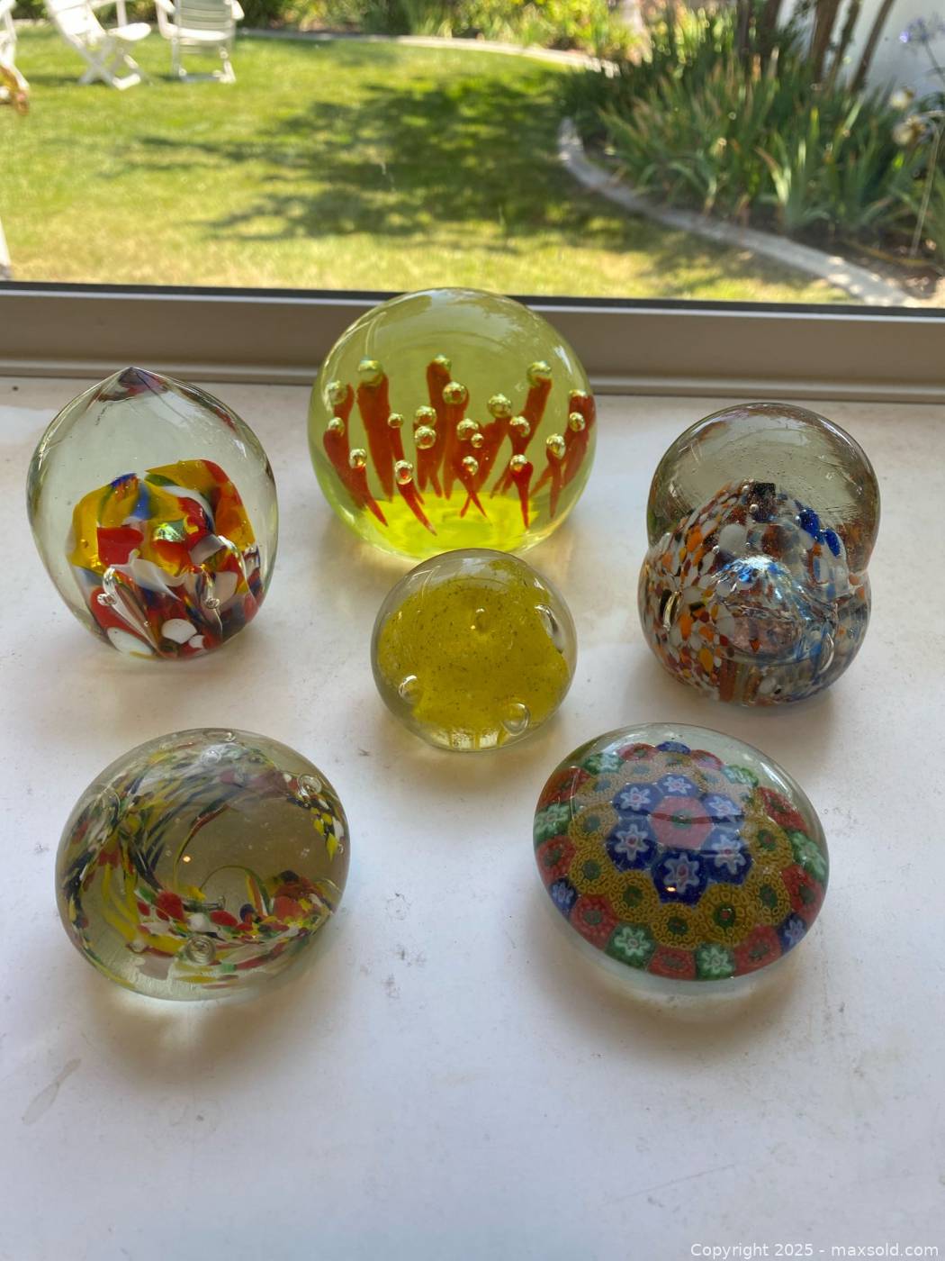 Colorful Handblown Paperweights | Camarillo (California, USA) PARTNER ...
