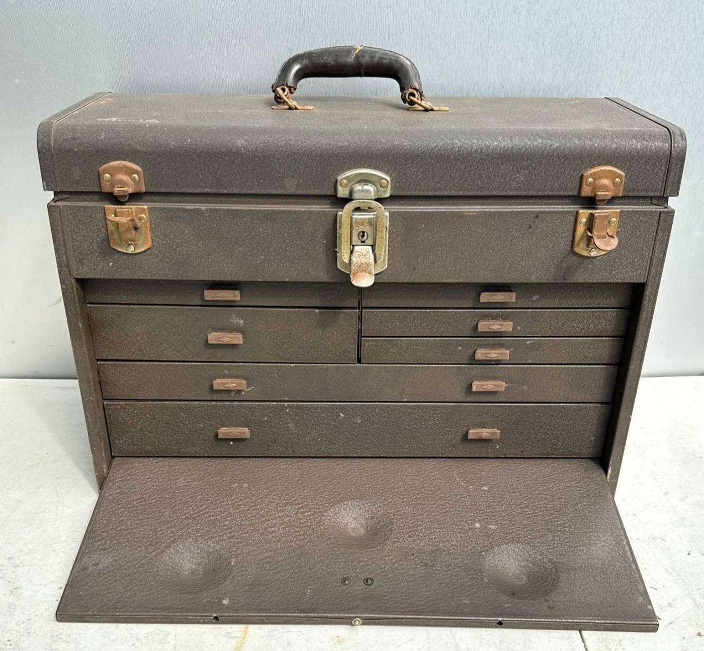 Kennedy 520 machinist tool box with tools | Maxsold