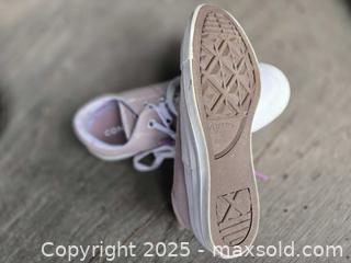 MaxSold Auction: 2 pairs of shoes - Gananoque (Ontario, Canada) SELLER MANAGED Downsizing Online Auction -  Highway 2 West(STORAGE)                      