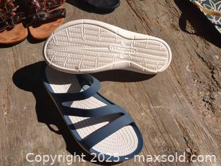 MaxSold Auction: 7 pairs of women's sandals - Gananoque (Ontario, Canada) SELLER MANAGED Downsizing Online Auction -  Highway 2 West(STORAGE)                      