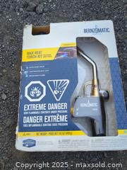 MaxSold Auction: Bernzomatic TS8000 Torch with 14.1 oz MAP-Pro Cylinder Kit - Gananoque (Ontario, Canada) SELLER MANAGED Downsizing Online Auction -  Highway 2 West(STORAGE)                      