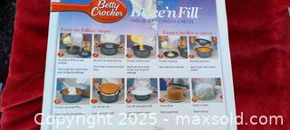 MaxSold Auction: Betty Crocker Bake 'n Fill 4-Piece Cake Baking Set - Gananoque (Ontario, Canada) SELLER MANAGED Downsizing Online Auction -  Highway 2 West(STORAGE)                      