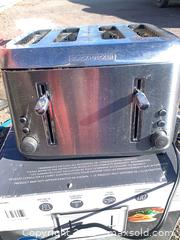MaxSold Auction: Black & Decker 4-Slice Stainless Steel Toaster - Gananoque (Ontario, Canada) SELLER MANAGED Downsizing Online Auction -  Highway 2 West(STORAGE)                      