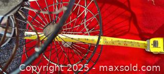 MaxSold Auction: Black Metal Wire Fruit Basket — 10–12 in Diameter - Gananoque (Ontario, Canada) SELLER MANAGED Downsizing Online Auction -  Highway 2 West(STORAGE)                      