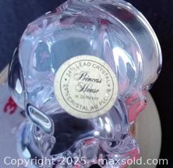 MaxSold Auction: Clear 24% Lead Crystal Cat Figurine Paperweight - Gananoque (Ontario, Canada) SELLER MANAGED Downsizing Online Auction -  Highway 2 West(STORAGE)                      