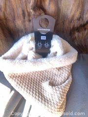 MaxSold Auction: Coat and hats lot - Gananoque (Ontario, Canada) SELLER MANAGED Downsizing Online Auction -  Highway 2 West(STORAGE)                      