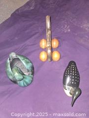 MaxSold Auction: Decorations - Gananoque (Ontario, Canada) SELLER MANAGED Downsizing Online Auction -  Highway 2 West(STORAGE)                      