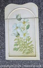 MaxSold Auction: Decorative storage box - Gananoque (Ontario, Canada) SELLER MANAGED Downsizing Online Auction -  Highway 2 West(STORAGE)                      