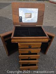 MaxSold Auction: Jewelery Box - Gananoque (Ontario, Canada) SELLER MANAGED Downsizing Online Auction -  Highway 2 West(STORAGE)                      