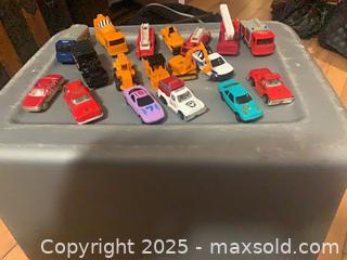 MaxSold Auction: Lot of ~18 Small Plastic Toy Vehicles, 1:64 Scale, Mixed Types - Gananoque (Ontario, Canada) SELLER MANAGED Downsizing Online Auction -  Highway 2 West(STORAGE)                      