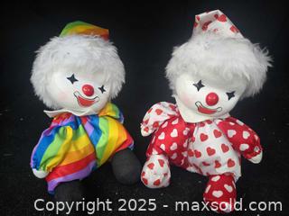 MaxSold Auction:  Pair of Vintage 1986 Poter Clown Musical Wind-Up Doll - Gananoque (Ontario, Canada) SELLER MANAGED Downsizing Online Auction -  Highway 2 West(STORAGE)                      