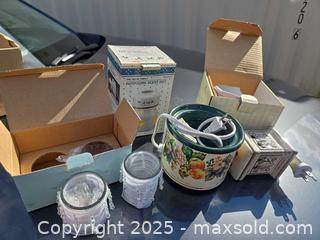 MaxSold Auction: Potpourri  - Gananoque (Ontario, Canada) SELLER MANAGED Downsizing Online Auction -  Highway 2 West(STORAGE)                      