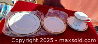 MaxSold Auction: Royal Doulton Forsyth Bone China Tea Cup, Saucer & Plate Set - Gananoque (Ontario, Canada) SELLER MANAGED Downsizing Online Auction -  Highway 2 West(STORAGE)                      
