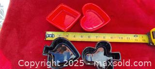 MaxSold Auction: Set of 4 Glazed Ceramic Serving Dishes, Red & Black - Gananoque (Ontario, Canada) SELLER MANAGED Downsizing Online Auction -  Highway 2 West(STORAGE)                      