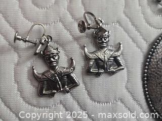 MaxSold Auction: Silver-Tone Panel-Link Bracelet & Earrings Set, Asian Motif - Gananoque (Ontario, Canada) SELLER MANAGED Downsizing Online Auction -  Highway 2 West(STORAGE)                      