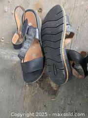 MaxSold Auction: Women's Footwear - Gananoque (Ontario, Canada) SELLER MANAGED Downsizing Online Auction -  Highway 2 West(STORAGE)                      