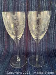 MaxSold Auction: Vintage etched wine glasses - London (Ontario, Canada) SELLER MANAGED Downsizing Online Auction -  Charlotte Street