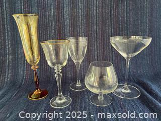 MaxSold Auction: Vintage glassware - London (Ontario, Canada) SELLER MANAGED Downsizing Online Auction -  Charlotte Street