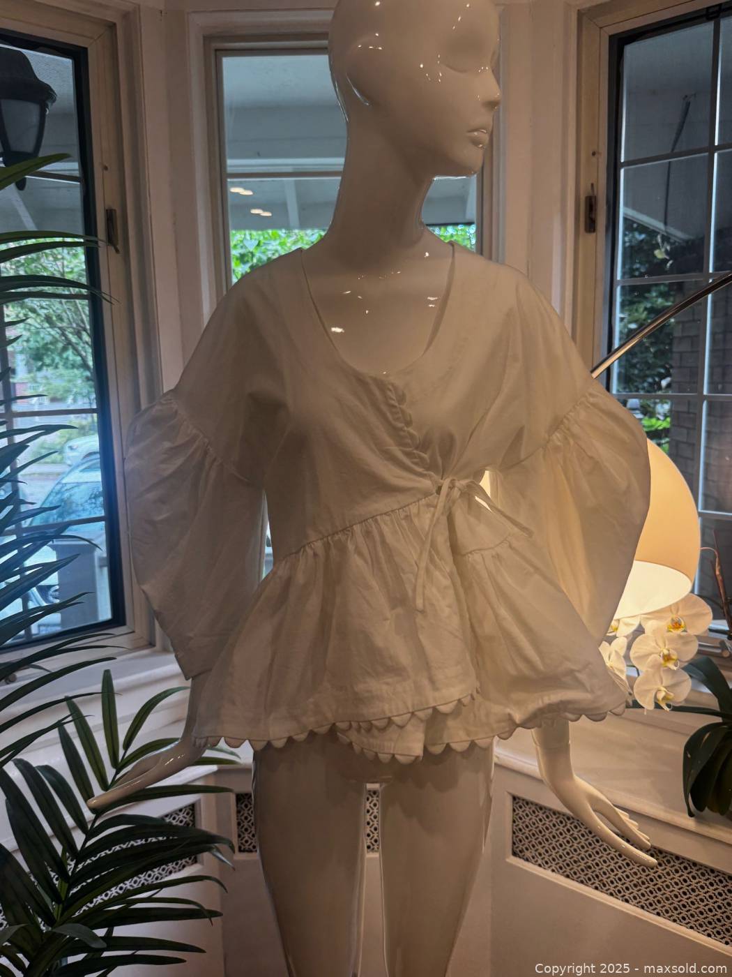 White Kika Vargas blouse, heavy cotton, Large | Maxsold