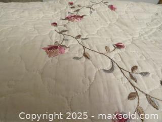 MaxSold Auction: **Better Homes &#38; Garden Hannelore Roses King Quilt** - Colorado Springs (Colorado, USA) SELLER MANAGED Estate Sale Online Auction - Mcnichols Court (CONDO)                  
