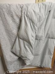 MaxSold Auction: **Elegant One of a Kind Throw** - Colorado Springs (Colorado, USA) SELLER MANAGED Estate Sale Online Auction - Mcnichols Court (CONDO)                  