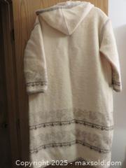 MaxSold Auction: **VINTAGE ALAFOSS ICEWOOL 100% Icelandic WOOL Cream Cardigan /Coat/Sweater** - Colorado Springs (Colorado, USA) SELLER MANAGED Estate Sale Online Auction - Mcnichols Court (CONDO)                  
