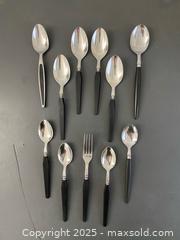 MaxSold Auction: Lot of Black Bakelite Handled Cutlery - Hamilton (Ontario, Canada) SELLER MANAGED Downsizing Online Auction - Napier Street