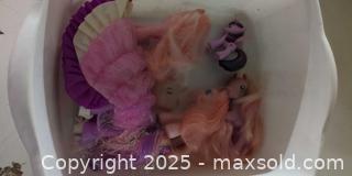 MaxSold Auction: A lot of five, My Little ponies - Plainville (Massachusetts, USA) SELLER MANAGED Downsizing Online Auction -  West Bacon Street