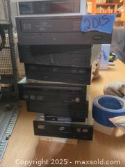 MaxSold Auction: Lot of Internal Optical DVD/CD Drives (DVD±RW), ~8 Units - Plainville (Massachusetts, USA) SELLER MANAGED Downsizing Online Auction -  West Bacon Street