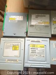MaxSold Auction: Lot of Internal Optical DVD/CD Drives (DVD±RW), ~8 Units - Plainville (Massachusetts, USA) SELLER MANAGED Downsizing Online Auction -  West Bacon Street