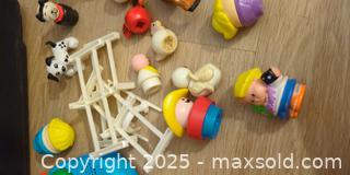 MaxSold Auction: Mixed Lot of Fisher-Price Little People Preschool Figures & Accessories - Plainville (Massachusetts, USA) SELLER MANAGED Downsizing Online Auction -  West Bacon Street