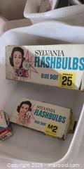 MaxSold Auction: Sylvania Blue Dot Vintage Flashbulbs Lot (various sizes) - Plainville (Massachusetts, USA) SELLER MANAGED Downsizing Online Auction -  West Bacon Street