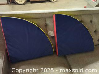 MaxSold Auction: Triangle mats by foamnasium  - Plainville (Massachusetts, USA) SELLER MANAGED Downsizing Online Auction -  West Bacon Street