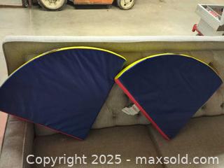 MaxSold Auction: Triangle mats by foamnasium  - Plainville (Massachusetts, USA) SELLER MANAGED Downsizing Online Auction -  West Bacon Street
