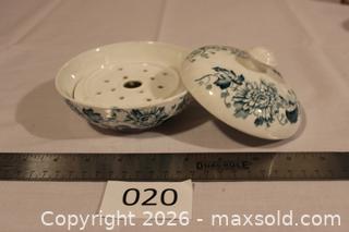 MaxSold Auction: Antique Soap Dish, 3 Pieces - Kawartha Lakes (Ontario, Canada) SELLER MANAGED Estate Sale Online Auction - Evergreen Street