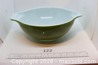 MaxSold Auction: Pyrex 4-Quart Glass Mixing Bowl Green - Kawartha Lakes (Ontario, Canada) SELLER MANAGED Estate Sale Online Auction - Evergreen Street